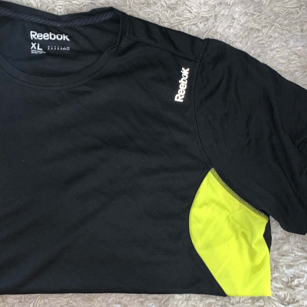 ❤️ Men’s Reebok Flex Shirt (breathable)